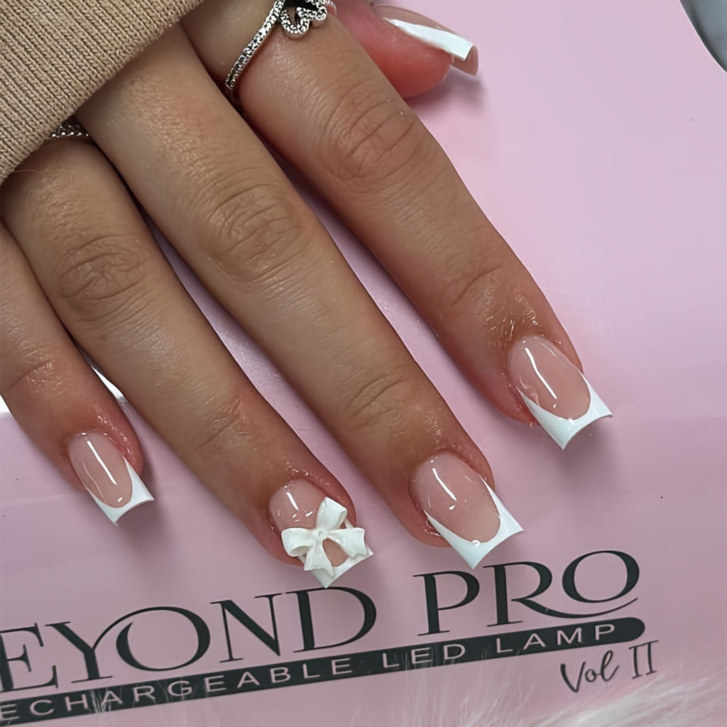 Beyond Pro Simple Fashion White Sweet Bow Nail Sticker