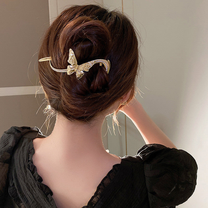 Frigid Wind Diamond-studded Pleated Butterfly 8-character Hairpin