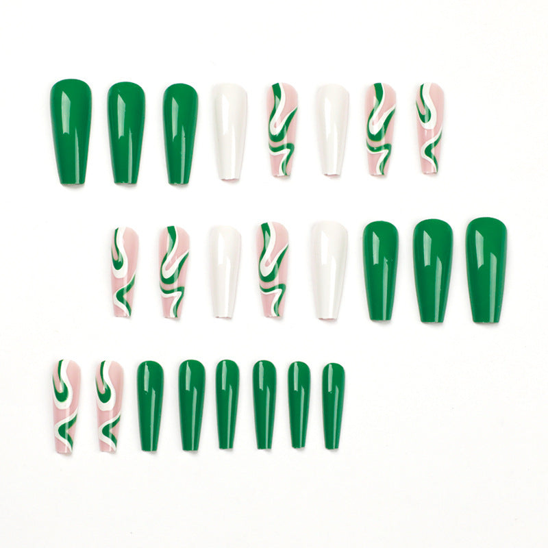 Spicy Girls Wear Contrast Nail Patches
