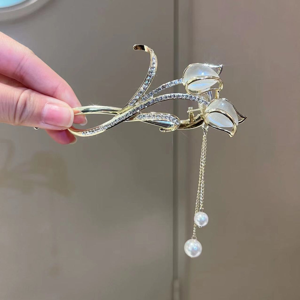 Delicate Tulip Crystal Diamond Tassel One-piece Clip