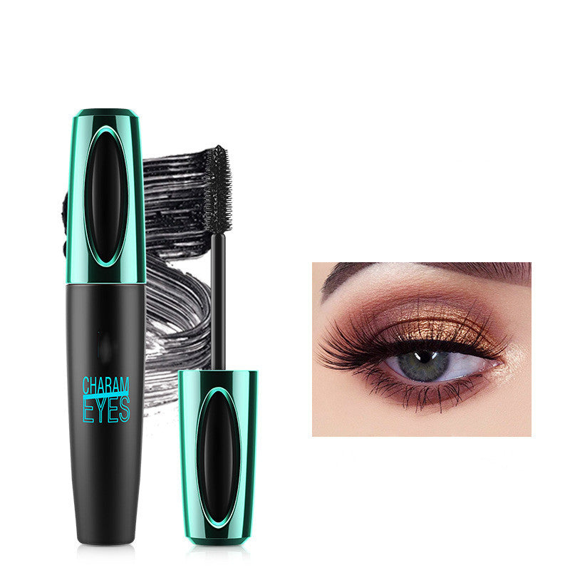 Volume And Curl Mascara With No Smudging And Lengthening