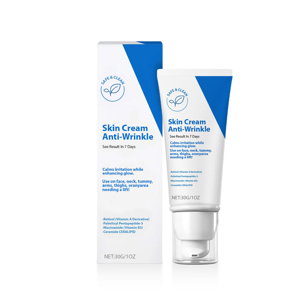Moisturizing Cream With Light Lines And Bright Skin