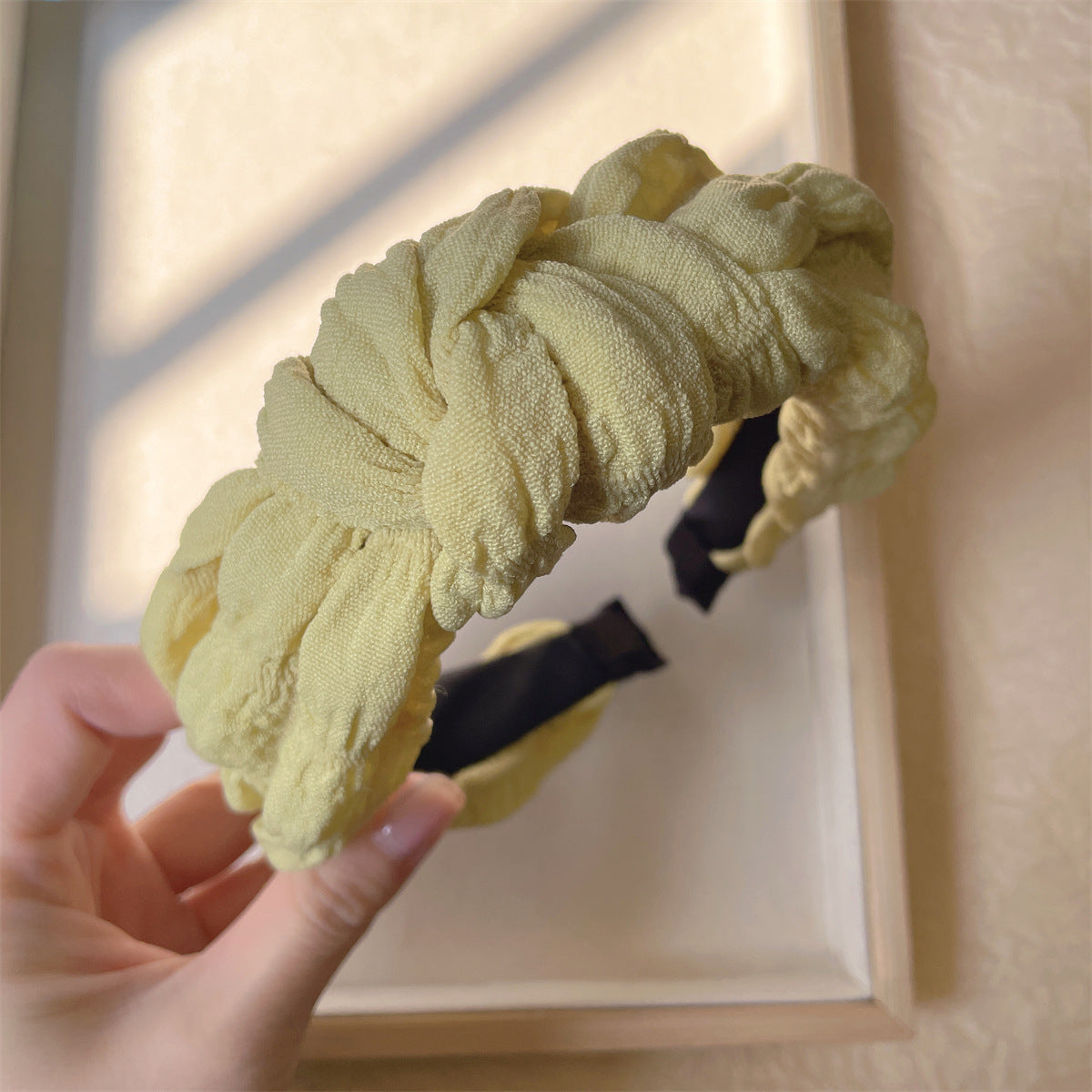 Bubble Crinkle Bow Twist Vintage Gentle Cream Headband