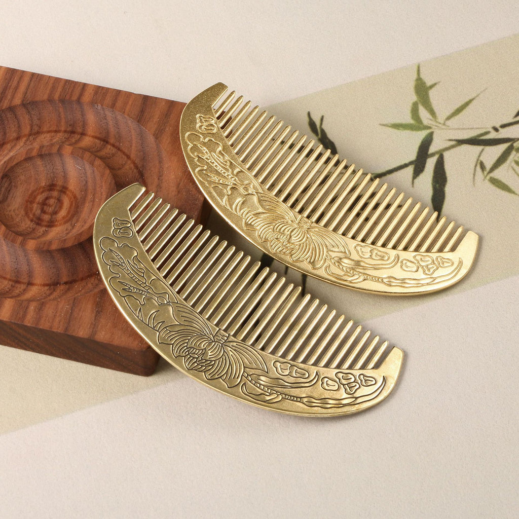 Retro Anti-static Lotus Carved Brass Comb
