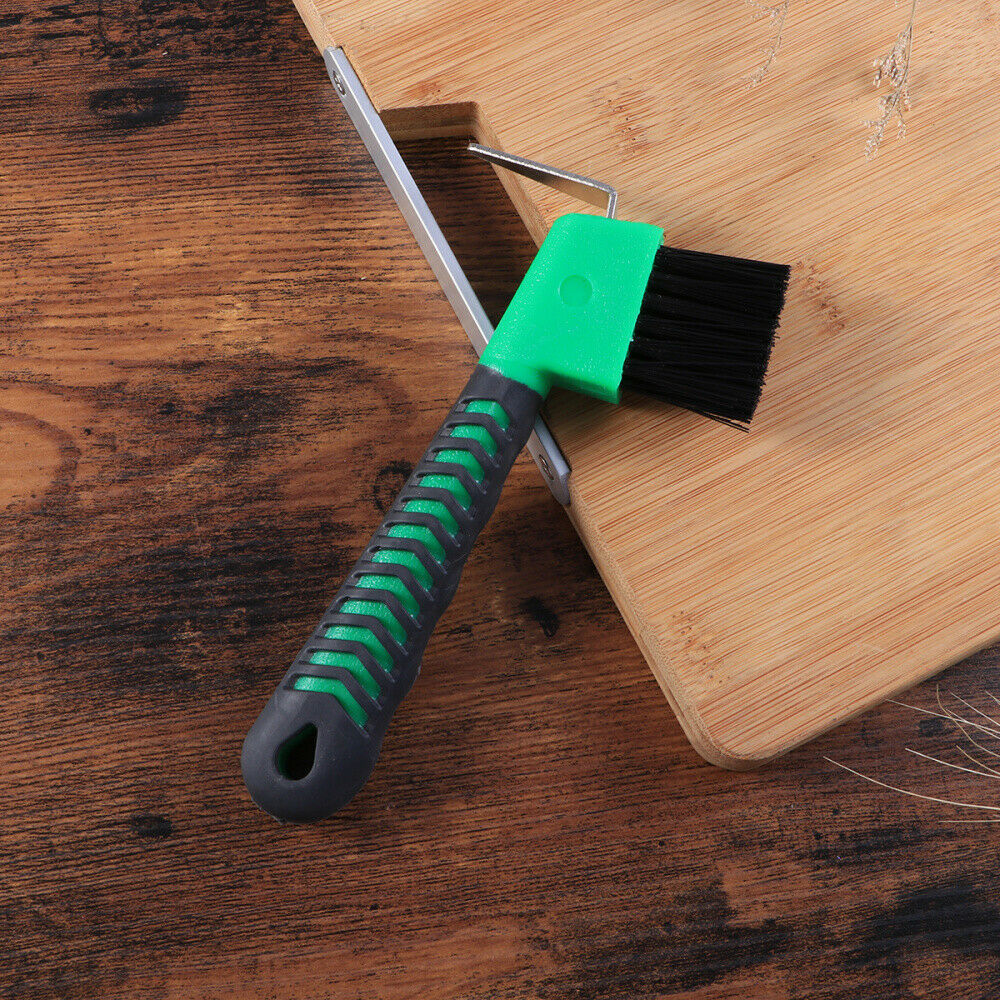 Plastic Horseshoe Hook Comb Brush
