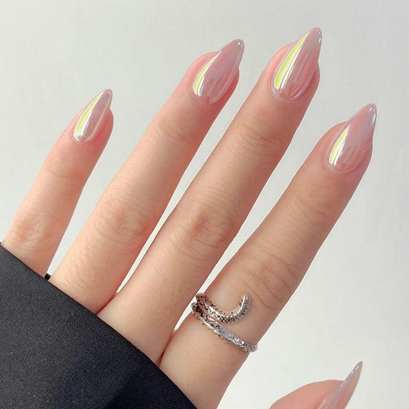 Women's Fashion Temperament Wearable Nail Sticker