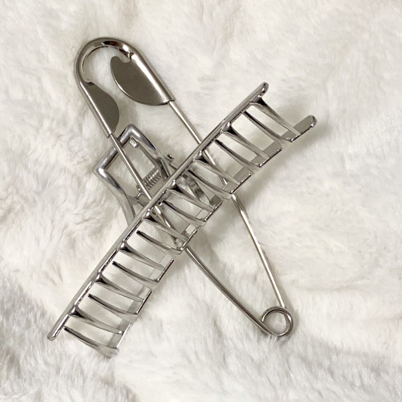 Oversized Pin Shark Clip Exaggerated Personality
