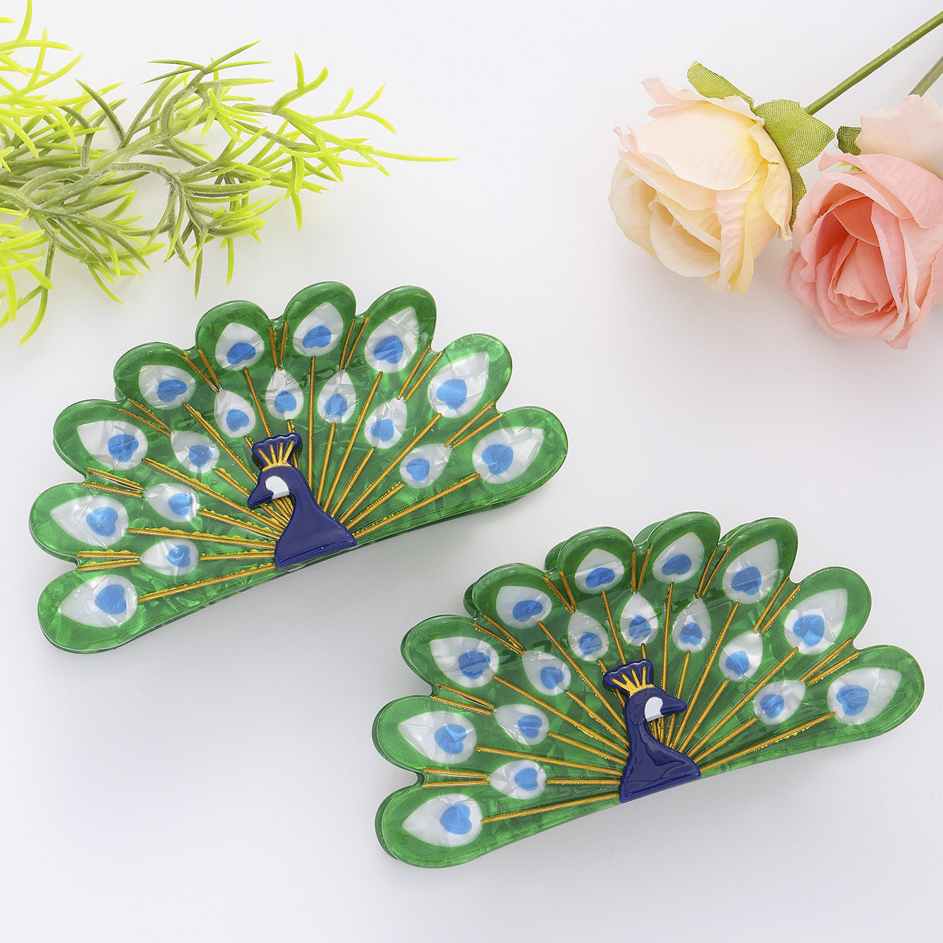 Retro Style Peacock Creative Animal Shark Clip