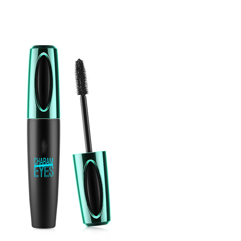 Volume And Curl Mascara With No Smudging And Lengthening