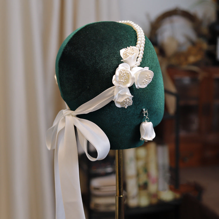 Bride's White Temperament Satin Hair Accessory