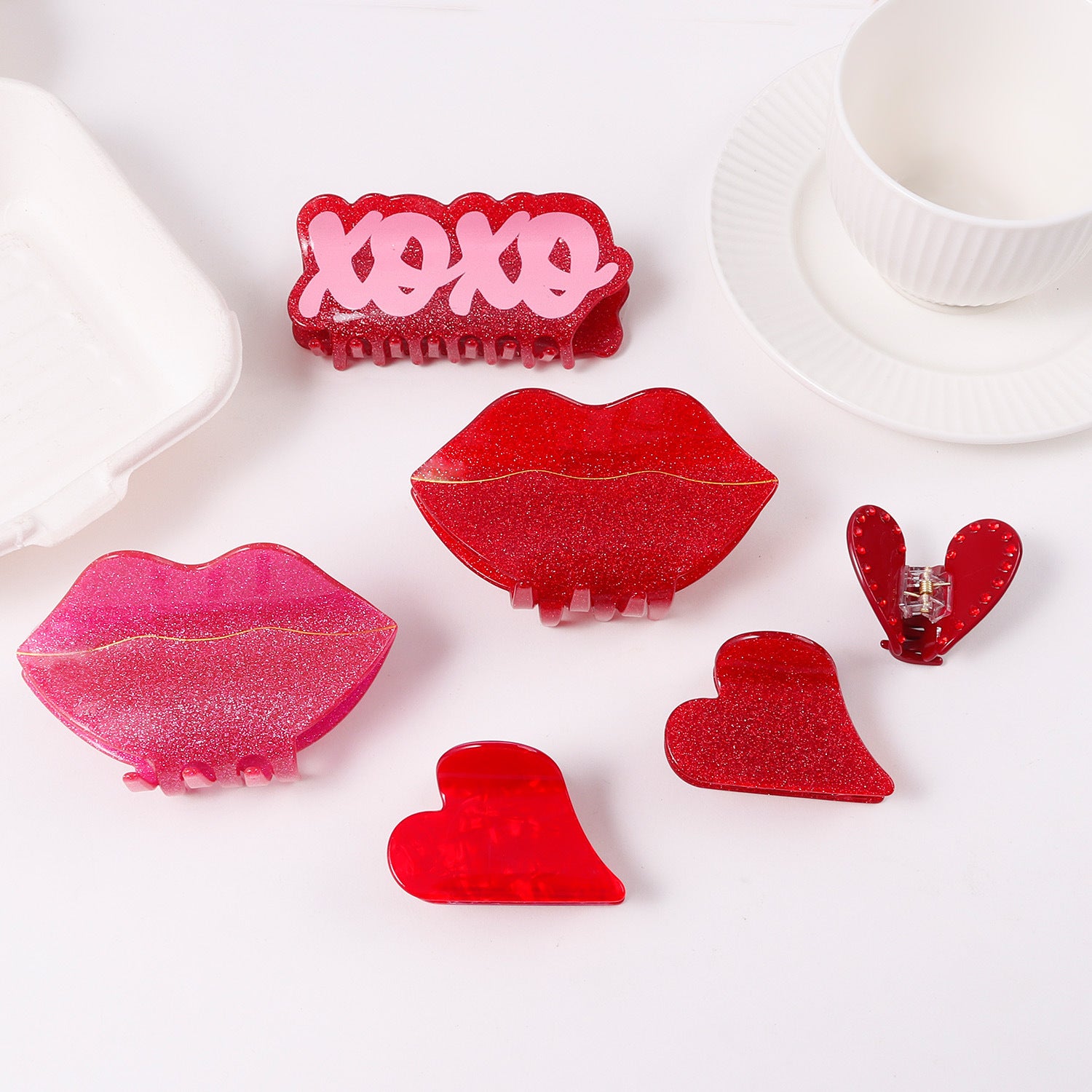 Red-toned Sweet-and-cool Style Hair Clip For The Back Of The Head