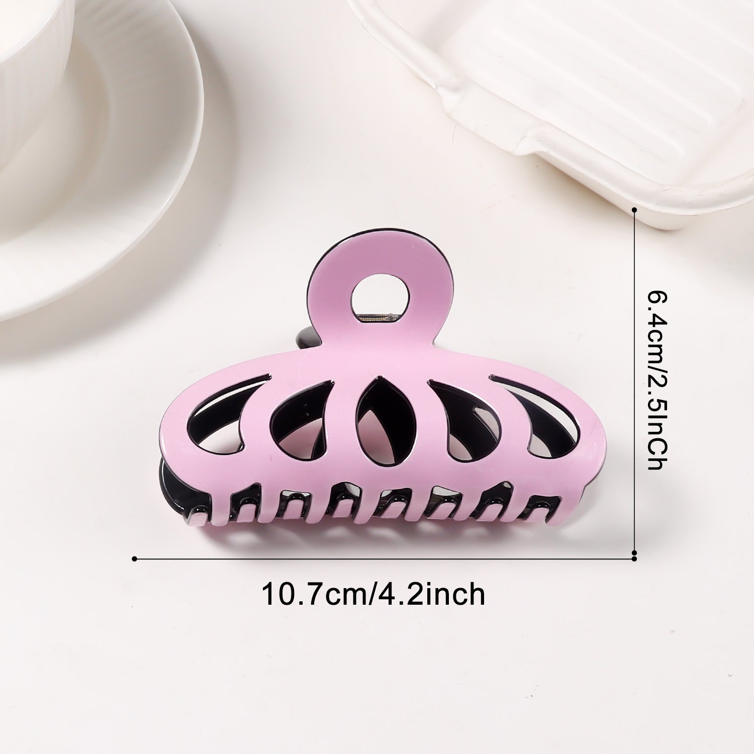 Contrast Color Hollow Out Minimalist Updo Shark Clip