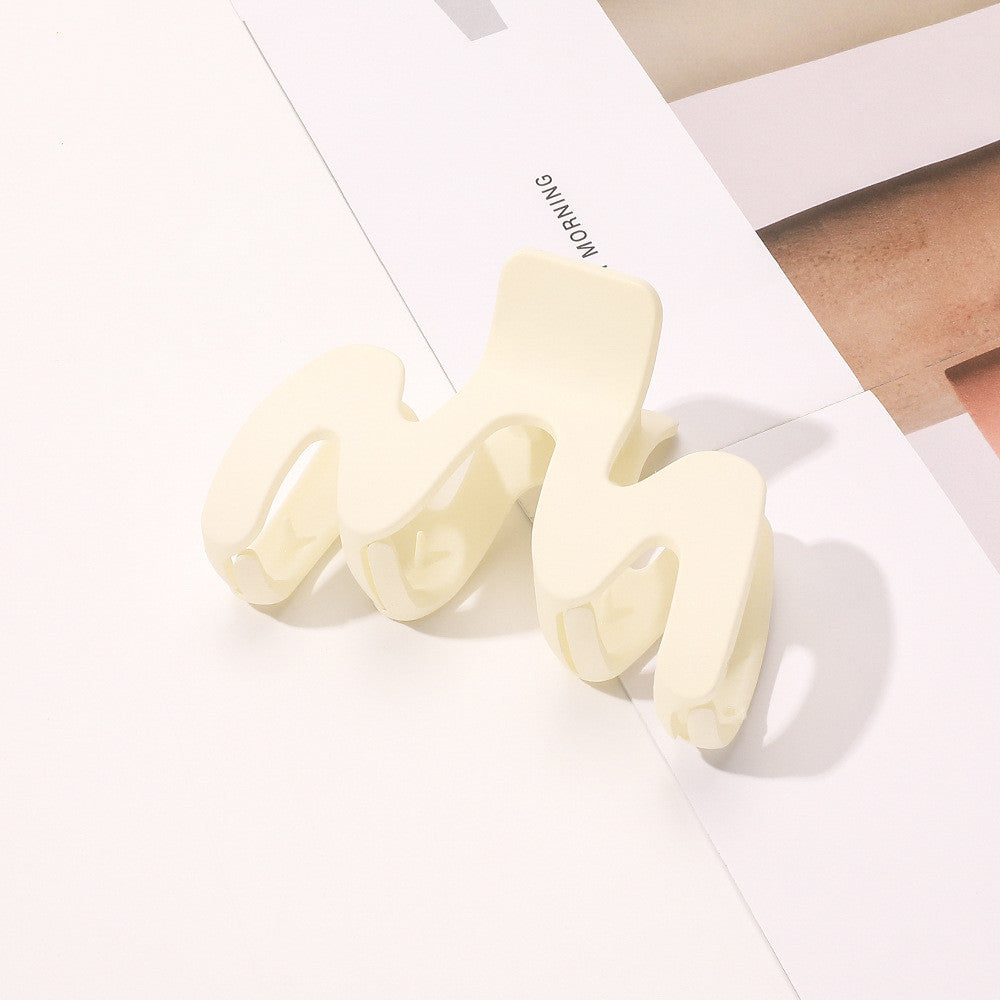 Frosted M-shape Shark Retro Temperament Hair Clip