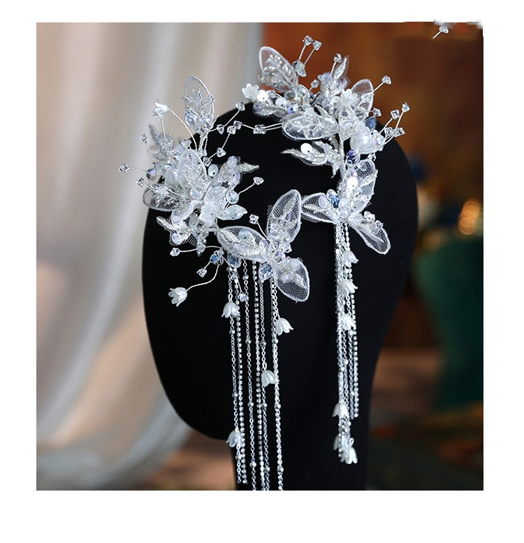 White Lace Flowers Are In Pairs