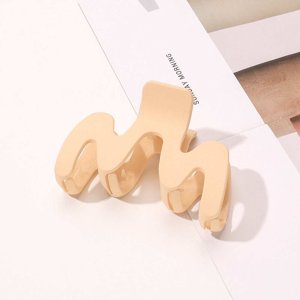 Frosted M-shape Shark Retro Temperament Hair Clip