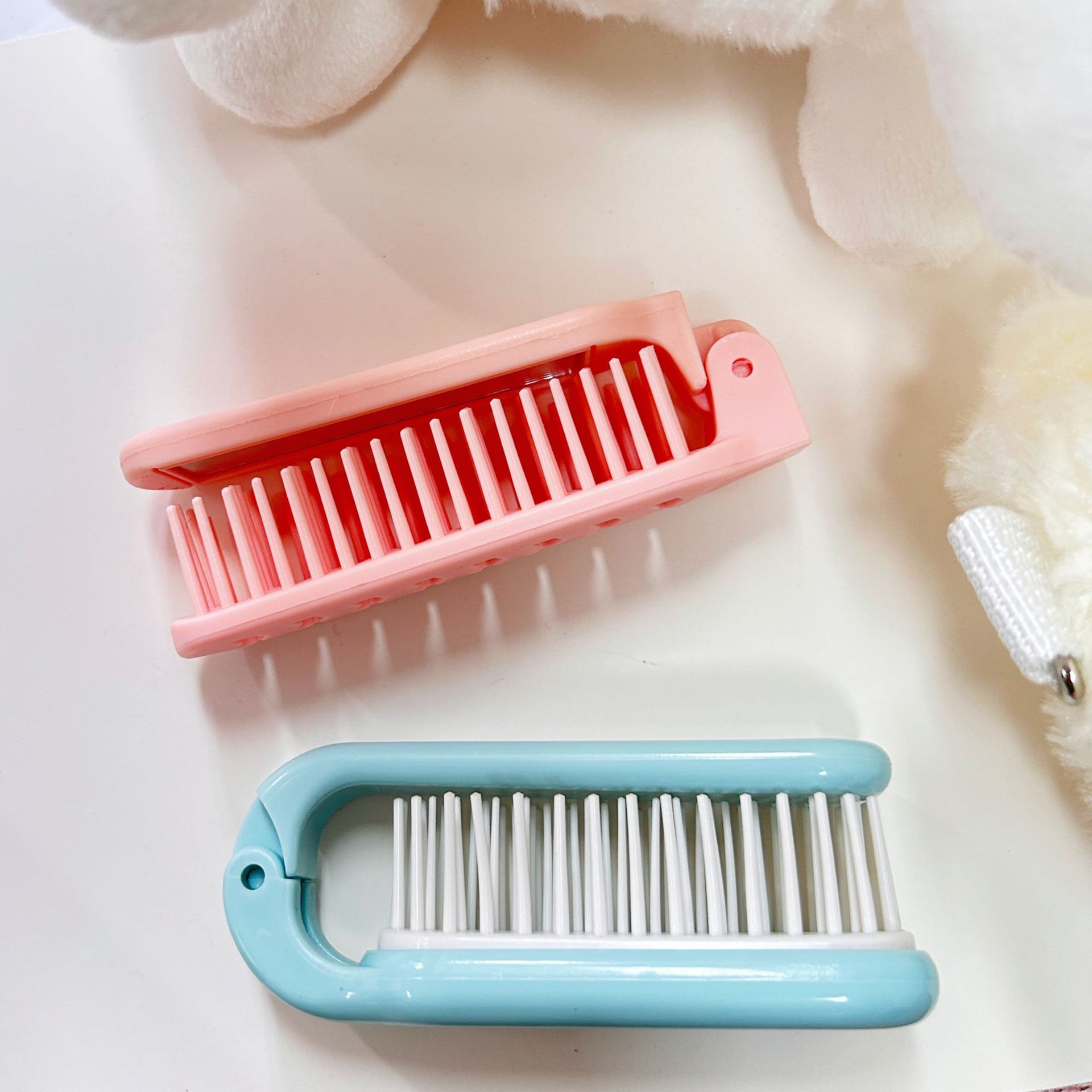 Folding Comb Household Portable Hairdressing Fluffy Comb