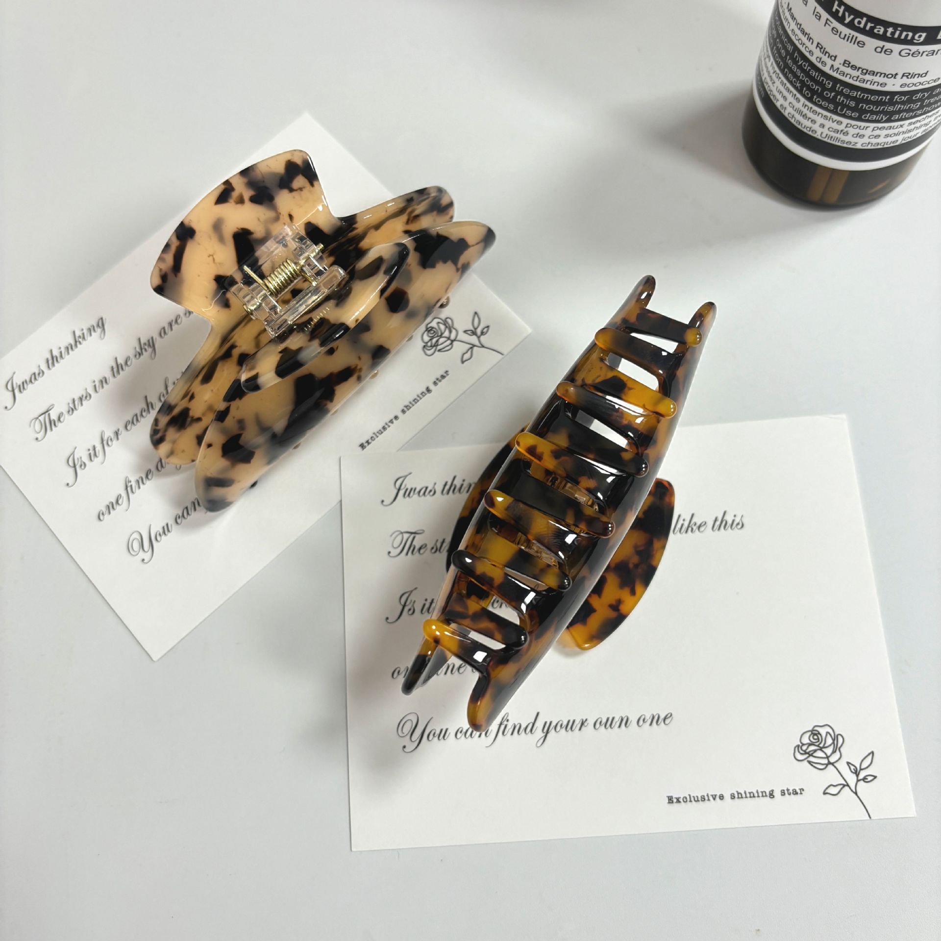 Women's Versatile Retro Leopard Print Simple And High-end Grip Clip