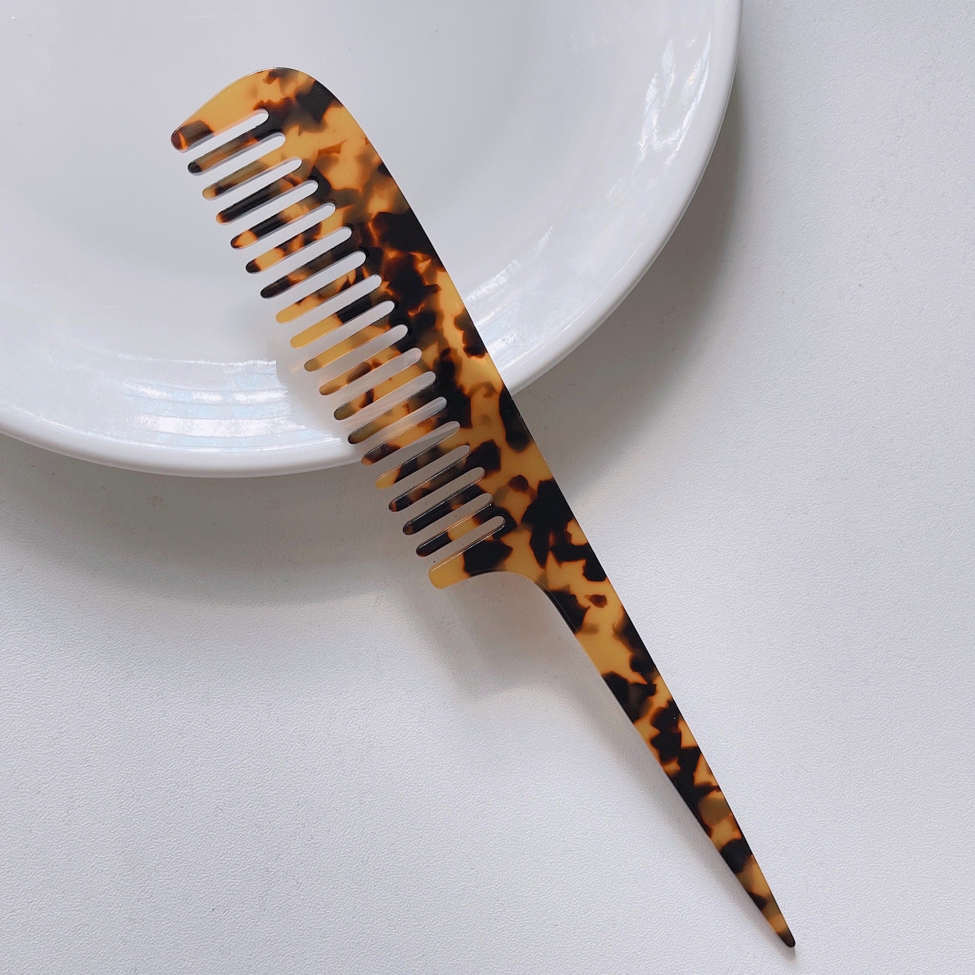 Simple Marble Texture Acetate Long Handle Pointed Tail Comb