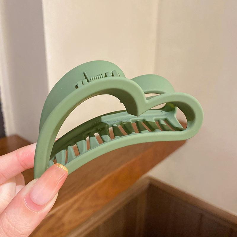 Love Grab Shark Clip Simple Temperament Scrub