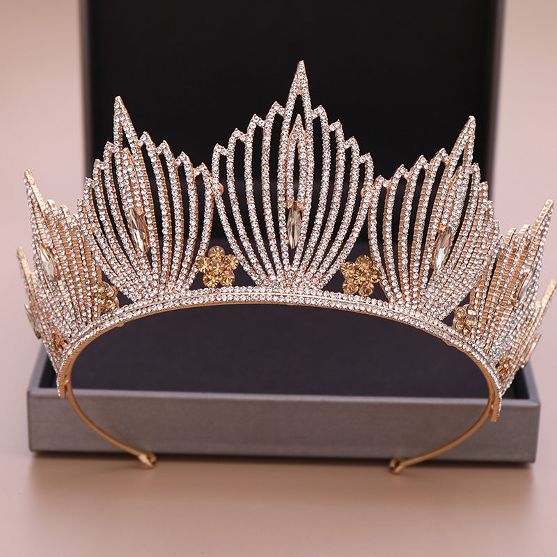 Crystal Crowns Are Popular In Europe And America