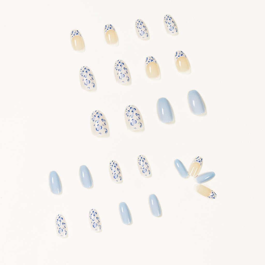 Cream White Baby Blue Short Ballet Fake Nail Patch