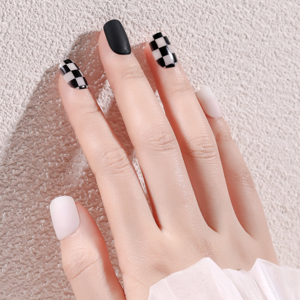Lulaa Fake Nail Patches Hand Wearing Art