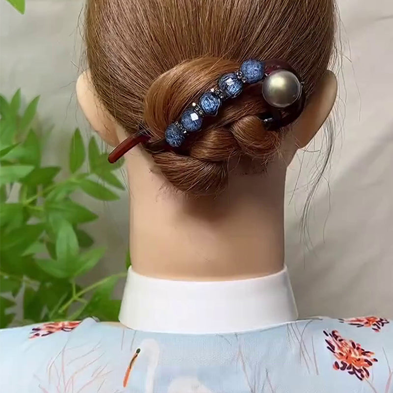 Brilliant Door Clip At The Back Of The Head