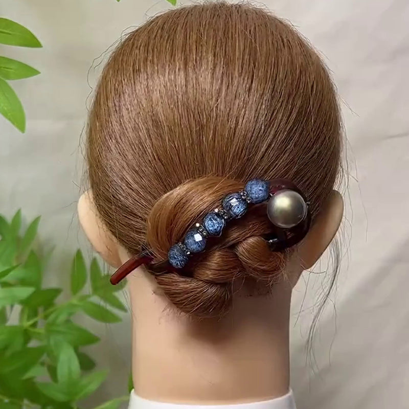 Brilliant Door Clip At The Back Of The Head