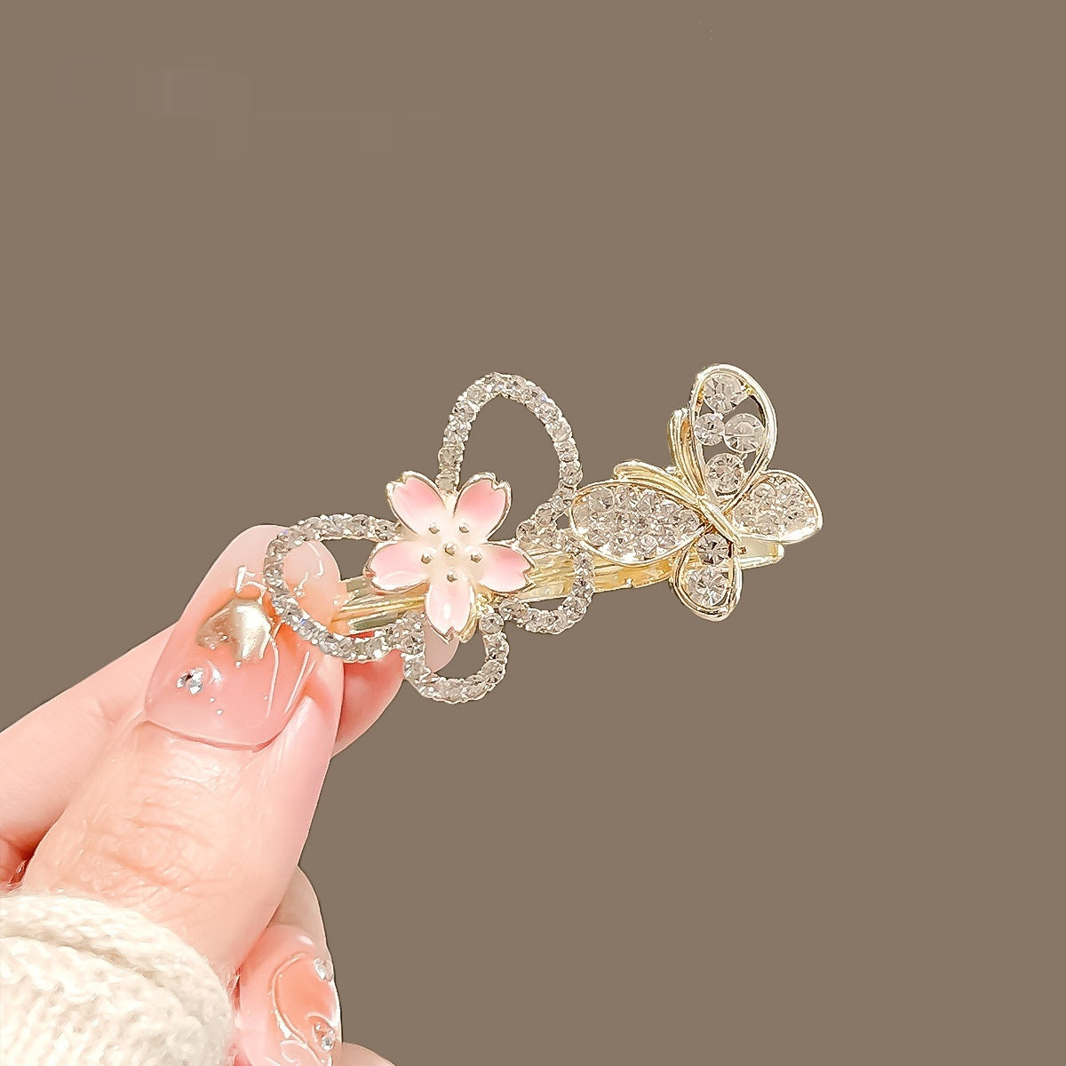 Clip Hairware Full Diamond Wheat Grip