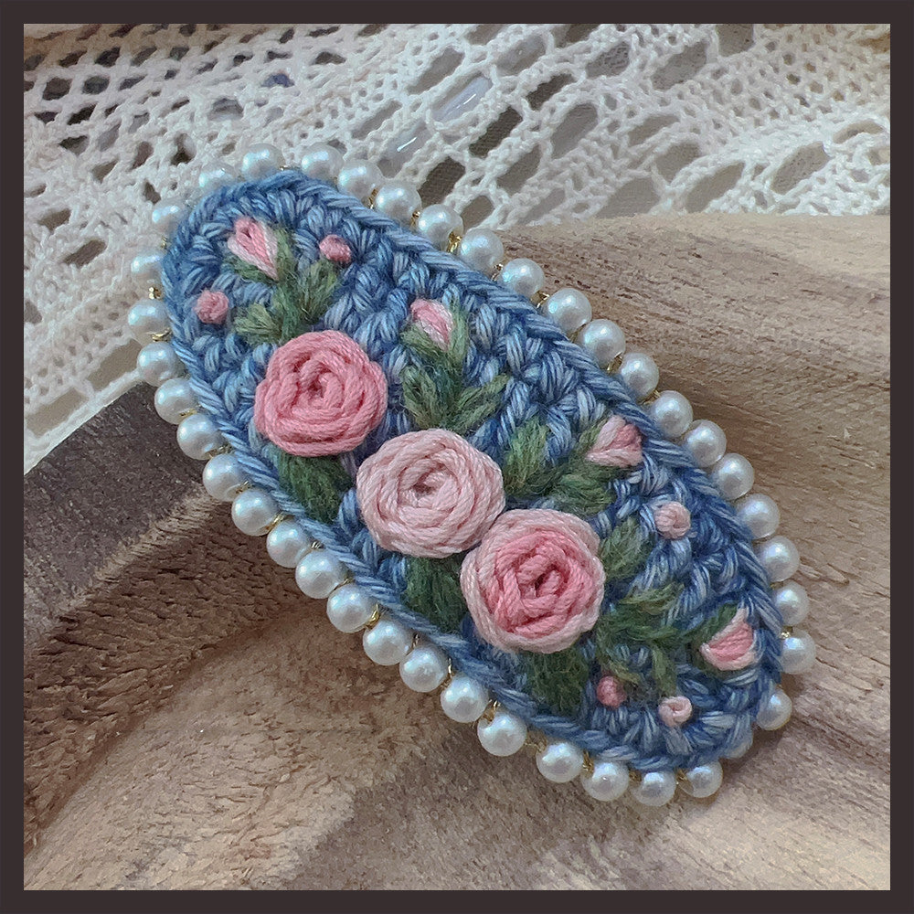 Retro Heavy Industry Pearl Three-dimensional Embroidery Wool Hair Clip