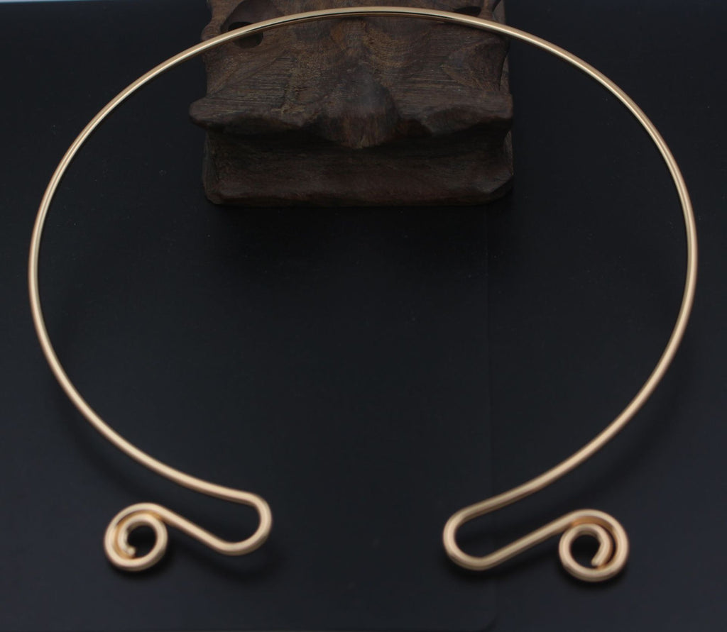 Color-preserving Electroplating Antique Film And Television Collar
