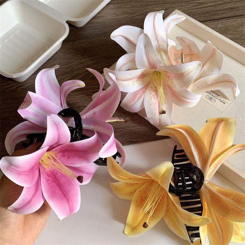 Niche Super Fairy Three-dimensional Lily Grip Girl