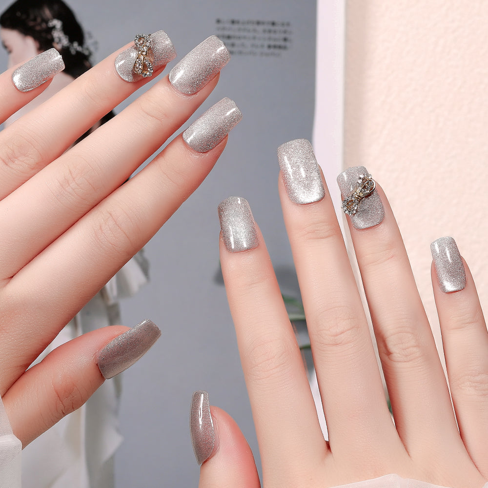 Fake Nail Patches Hand Wearing Art