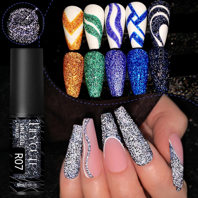 Lilycute Nail Gel With A Glittery Brushed Finish And Reflective Sequins